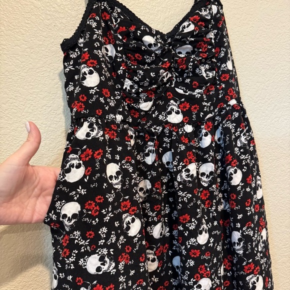 Torrid Skull & Floral Print dress – Size 0 - Picture 4 of 10